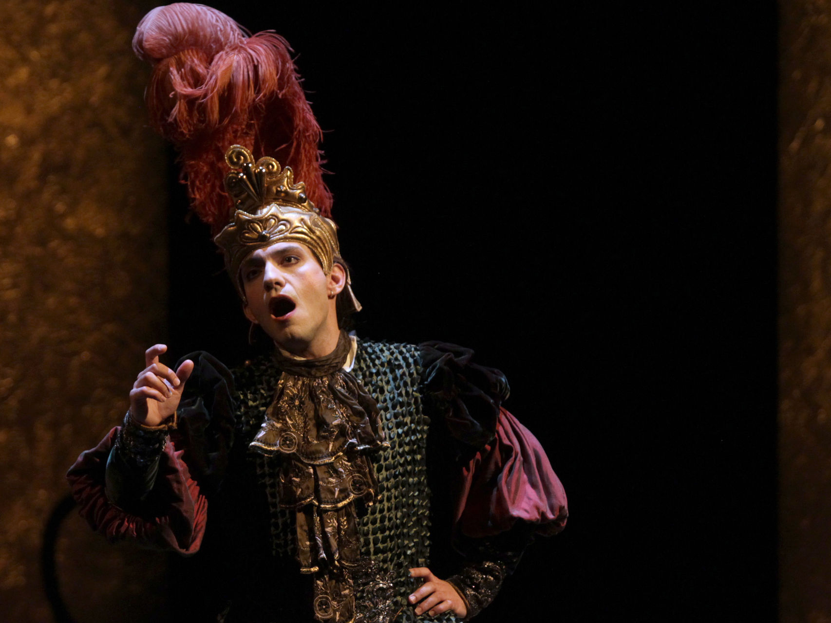 Teatro Opera-Historia-Monarquia-Depresion-Teatros_del_Canal-Cantantes-Actores-Cultura_94000710_427086_1706x1280